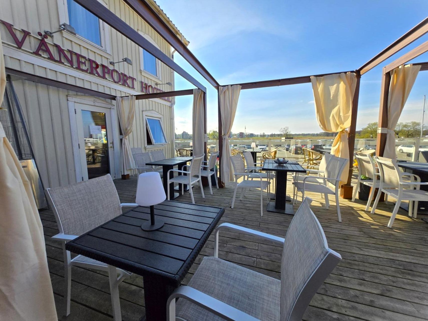 Vaenerport Lakefront Hotell Mariestad Exterior foto
