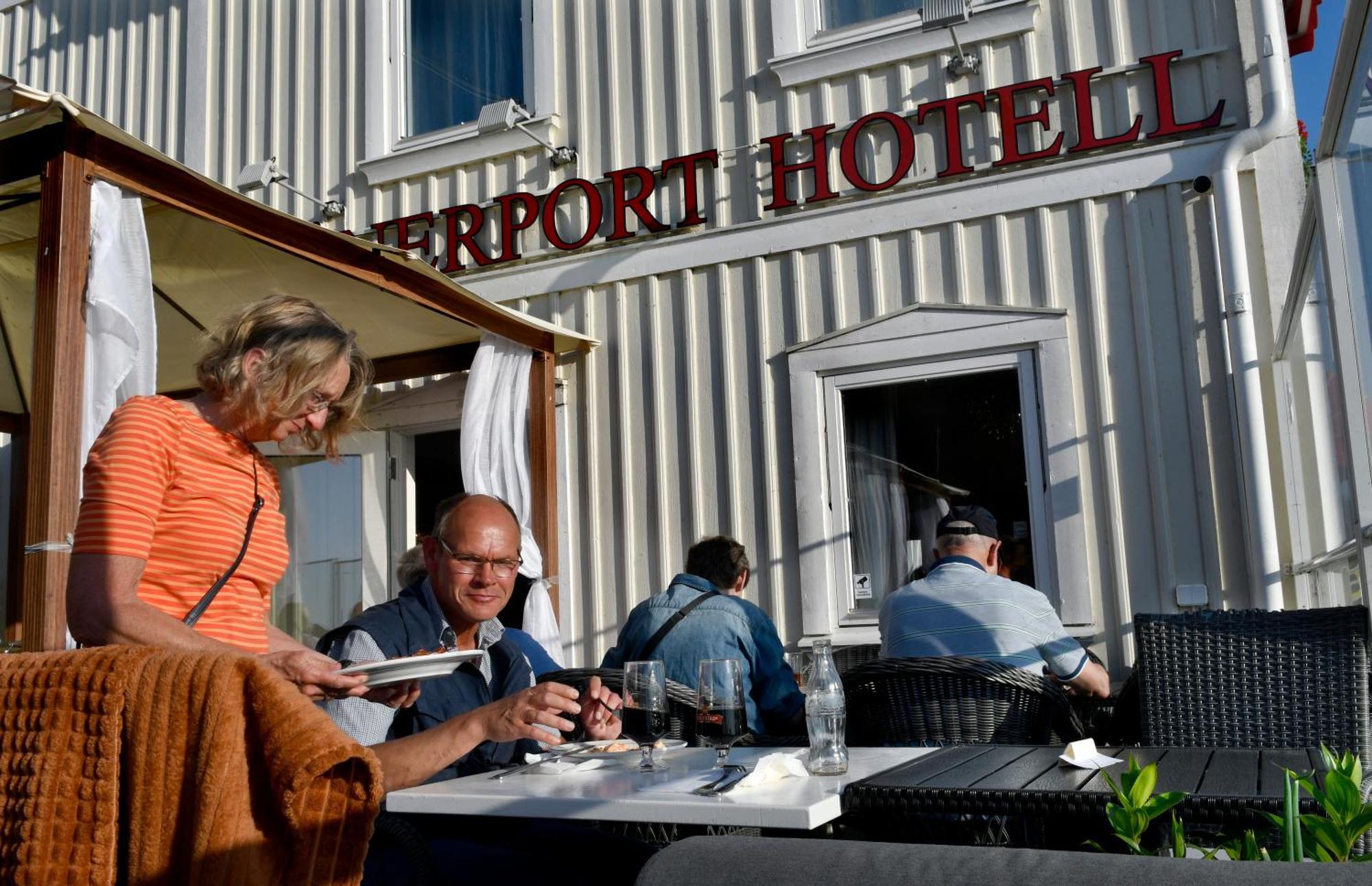 Vaenerport Lakefront Hotell Mariestad Exterior foto