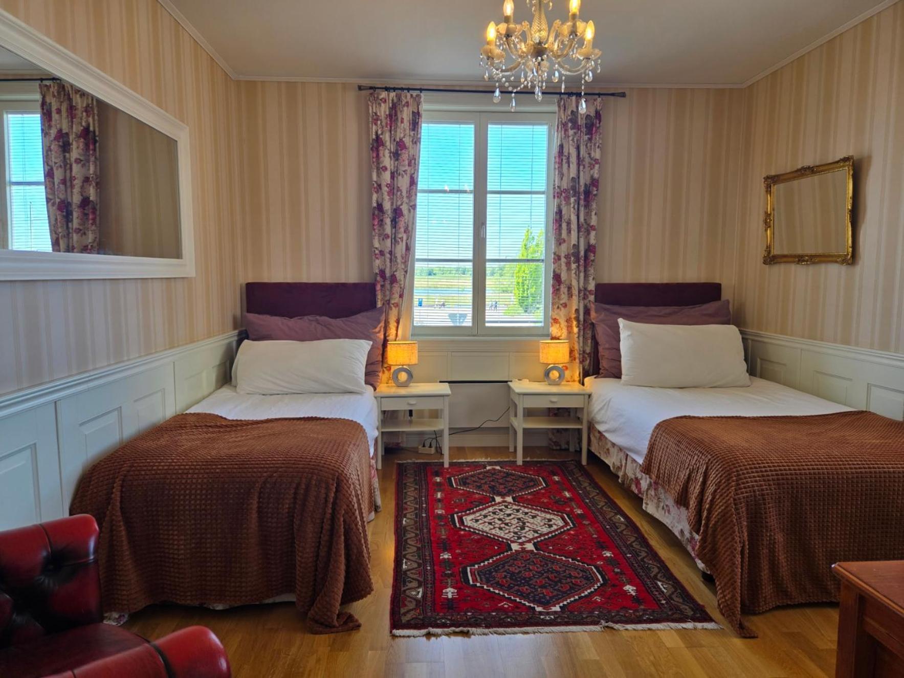 Vaenerport Lakefront Hotell Mariestad Exterior foto
